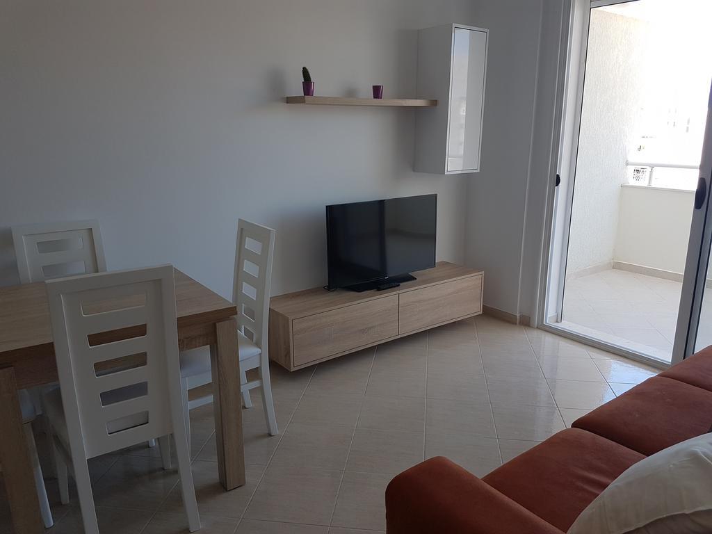 Flori Beach Apartment Radhime Radhimë Exterior foto